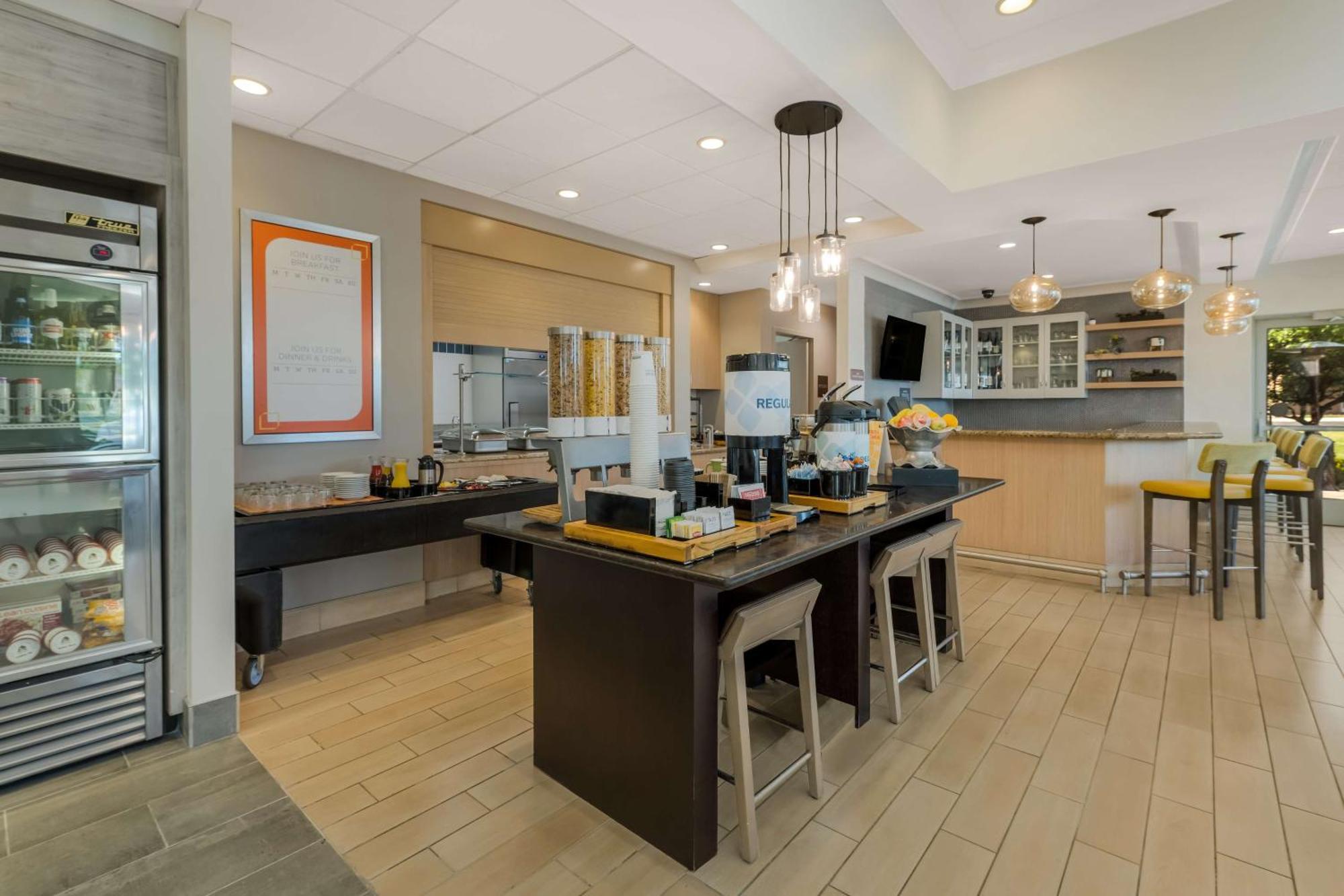 Hilton Garden Inn Rockford Extérieur photo
